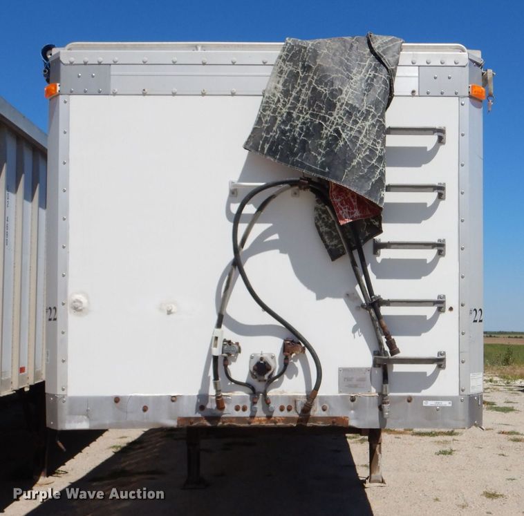 image for item LB9818 2002 Wilkens 0K2PA26ZCFSX  walking floor trailer