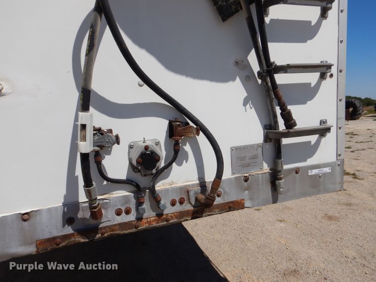 image for item LB9818 2002 Wilkens 0K2PA26ZCFSX  walking floor trailer