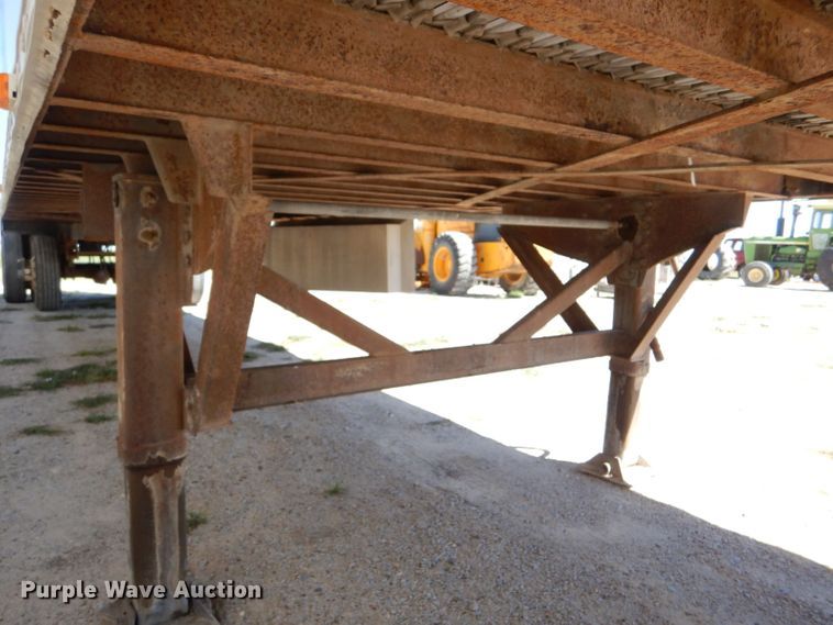 image for item LB9818 2002 Wilkens 0K2PA26ZCFSX  walking floor trailer