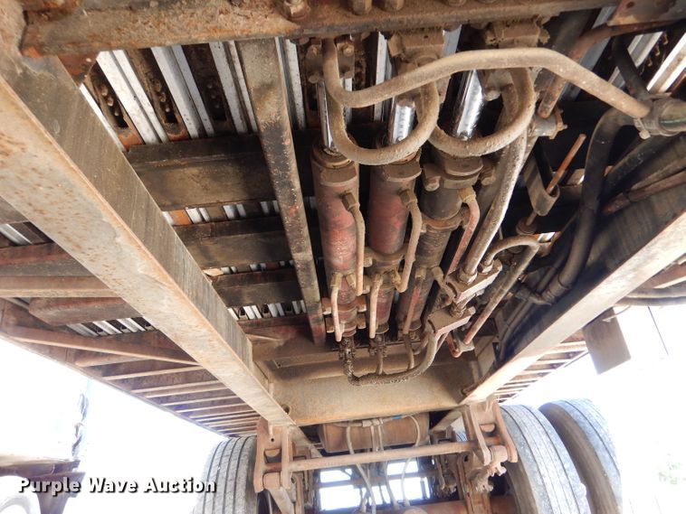 image for item LB9818 2002 Wilkens 0K2PA26ZCFSX  walking floor trailer