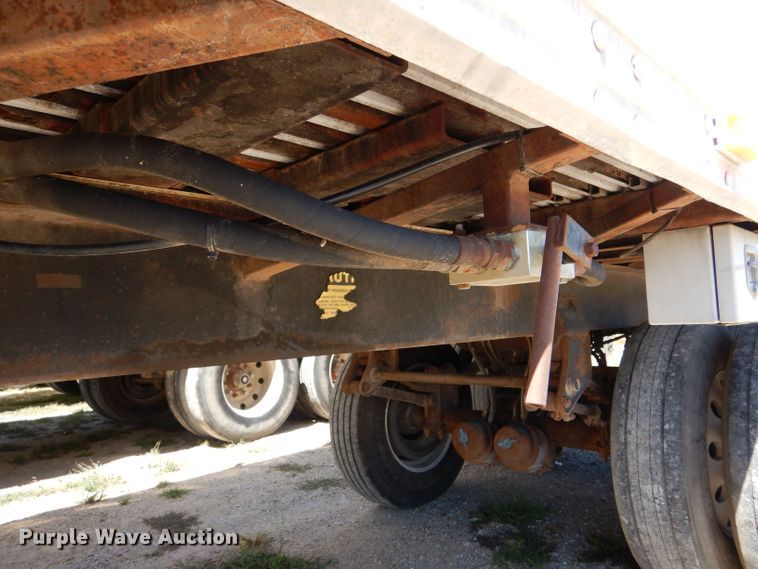 image for item LB9818 2002 Wilkens 0K2PA26ZCFSX  walking floor trailer