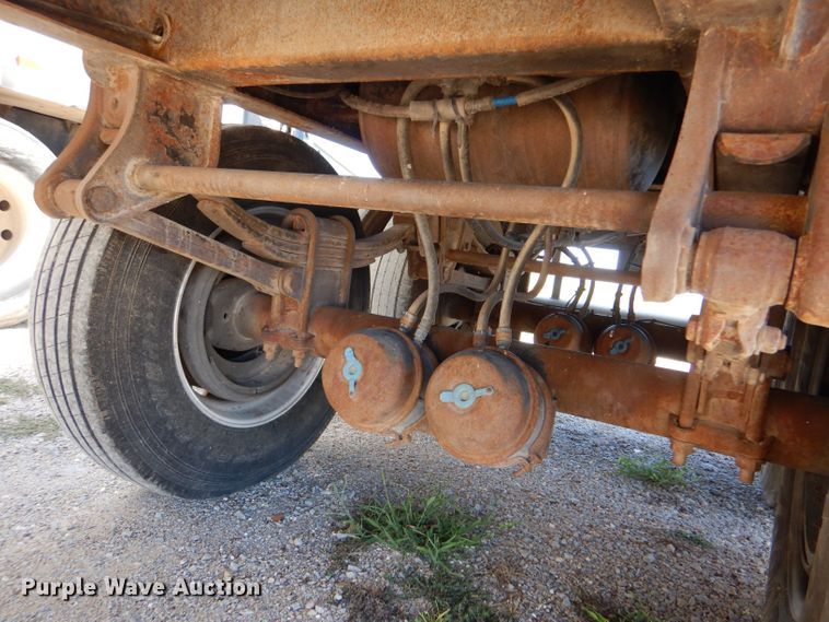 image for item LB9818 2002 Wilkens 0K2PA26ZCFSX  walking floor trailer