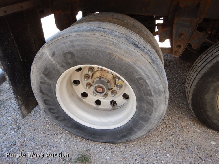 image for item LB9818 2002 Wilkens 0K2PA26ZCFSX  walking floor trailer