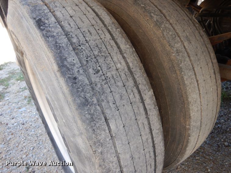 image for item LB9818 2002 Wilkens 0K2PA26ZCFSX  walking floor trailer