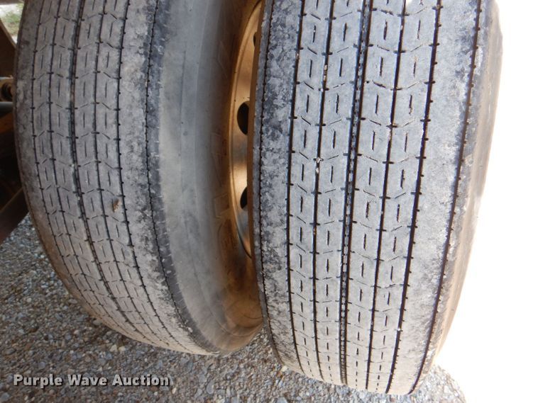 image for item LB9818 2002 Wilkens 0K2PA26ZCFSX  walking floor trailer