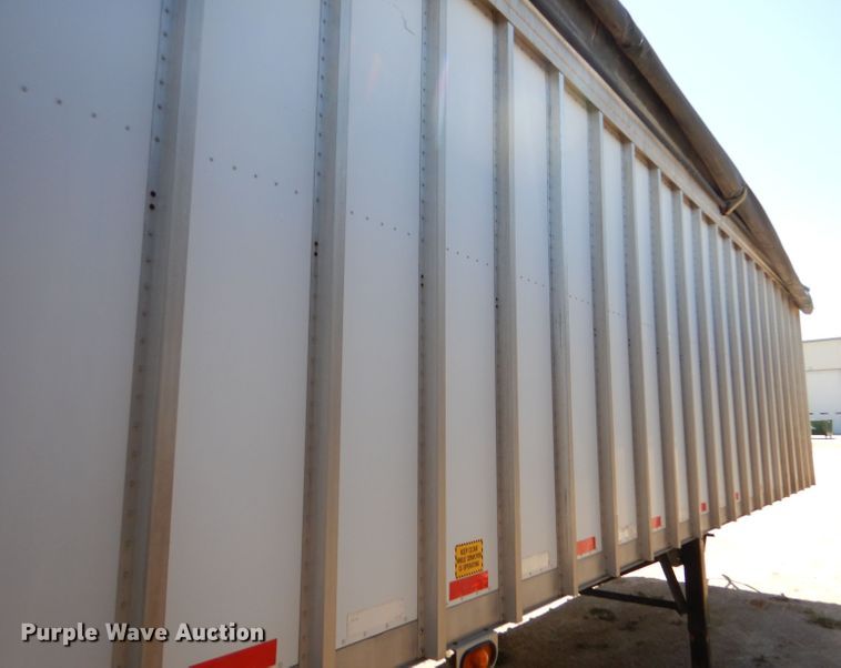 image for item LB9819 2005 Trail King  live bottom trailer