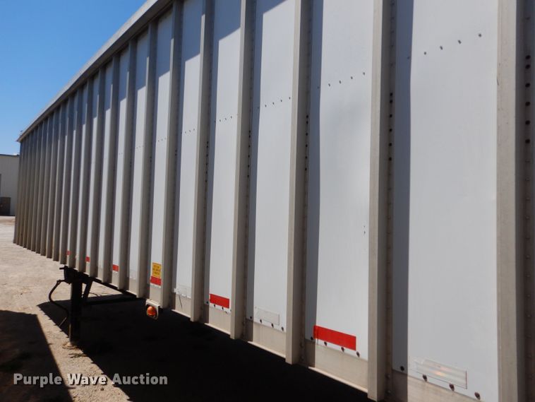 image for item LB9819 2005 Trail King  live bottom trailer