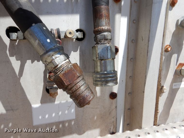 image for item LB9819 2005 Trail King  live bottom trailer