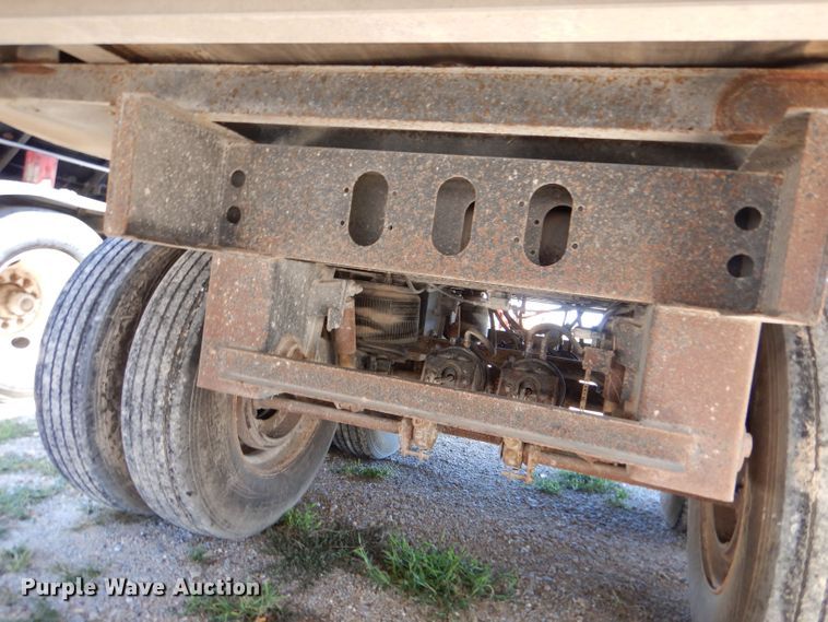 image for item LB9819 2005 Trail King  live bottom trailer