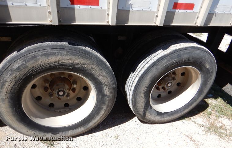 image for item LB9819 2005 Trail King  live bottom trailer