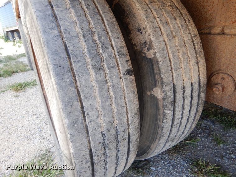 image for item LB9821 1998 Wilkens 0K2LA52PG0SR  walking floor trailer