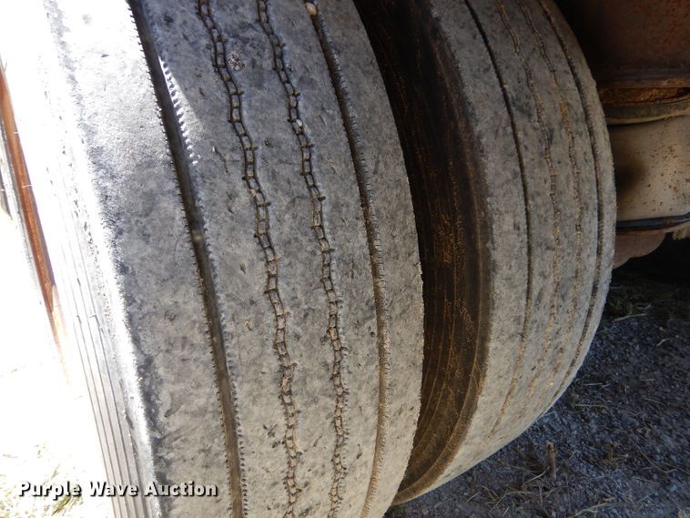 image for item LB9821 1998 Wilkens 0K2LA52PG0SR  walking floor trailer