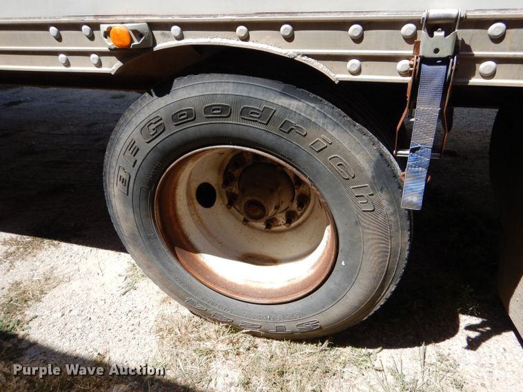 image for item LB9821 1998 Wilkens 0K2LA52PG0SR  walking floor trailer