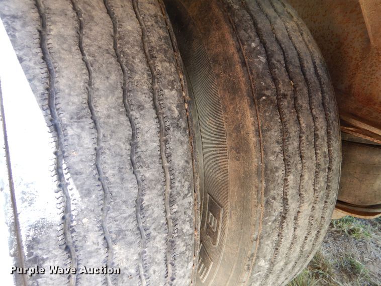 image for item LB9821 1998 Wilkens 0K2LA52PG0SR  walking floor trailer