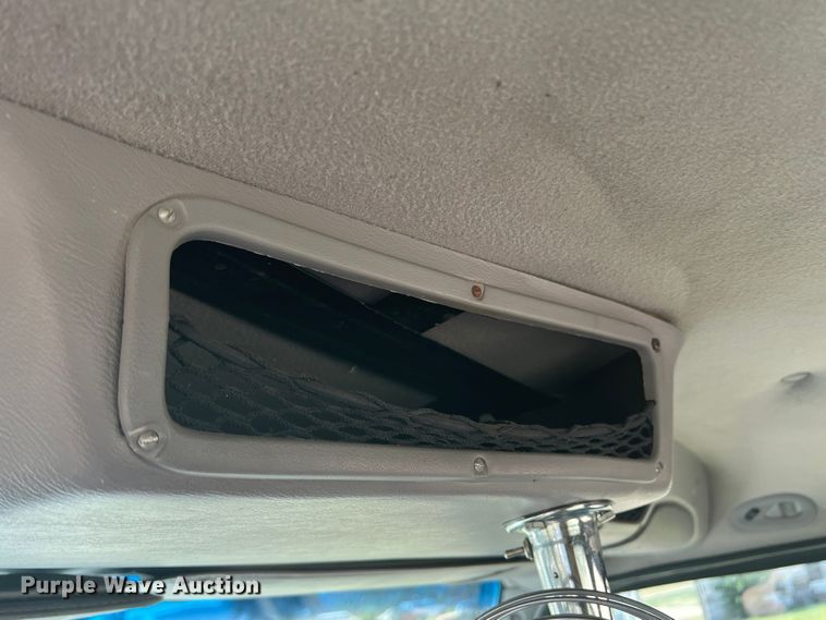 image for item LI9436 1998 Ford L9000  semi truck