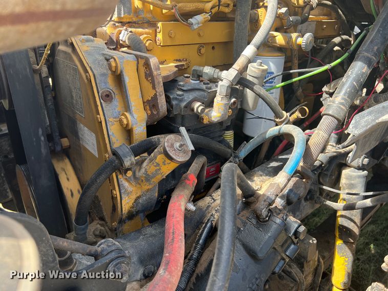 image for item LI9436 1998 Ford L9000  semi truck