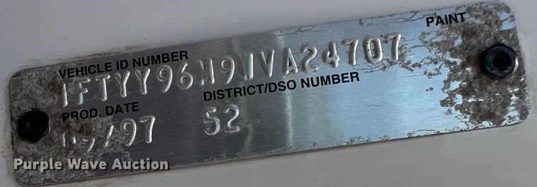 image for item LI9436 1998 Ford L9000  semi truck