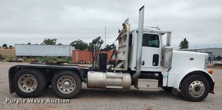 image for item LK9081 2006 Peterbilt 379  semi truck