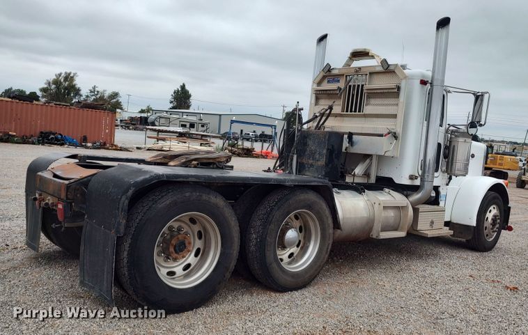 image for item LK9081 2006 Peterbilt 379  semi truck