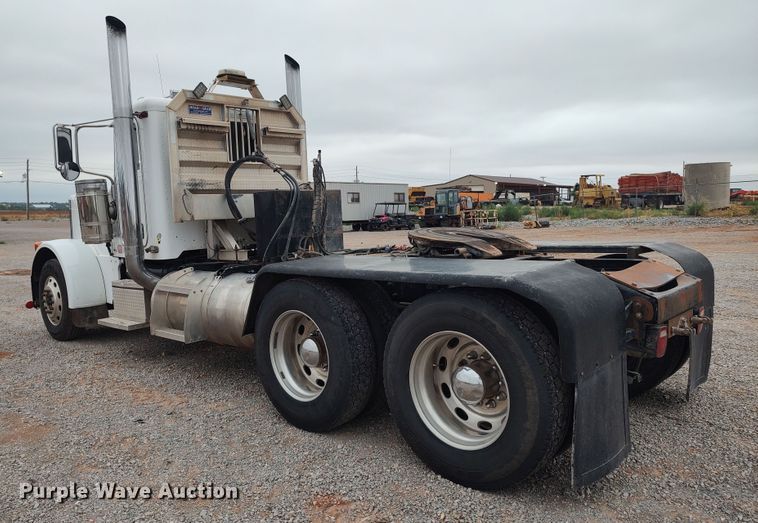 image for item LK9081 2006 Peterbilt 379  semi truck