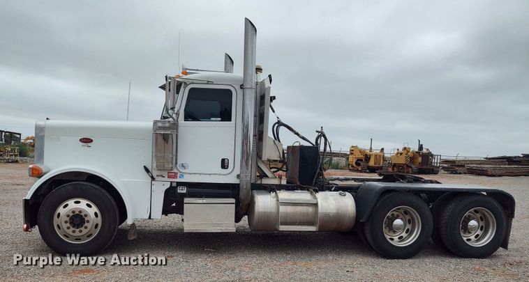 image for item LK9081 2006 Peterbilt 379  semi truck