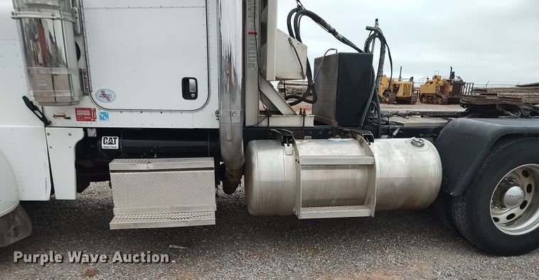 image for item LK9081 2006 Peterbilt 379  semi truck