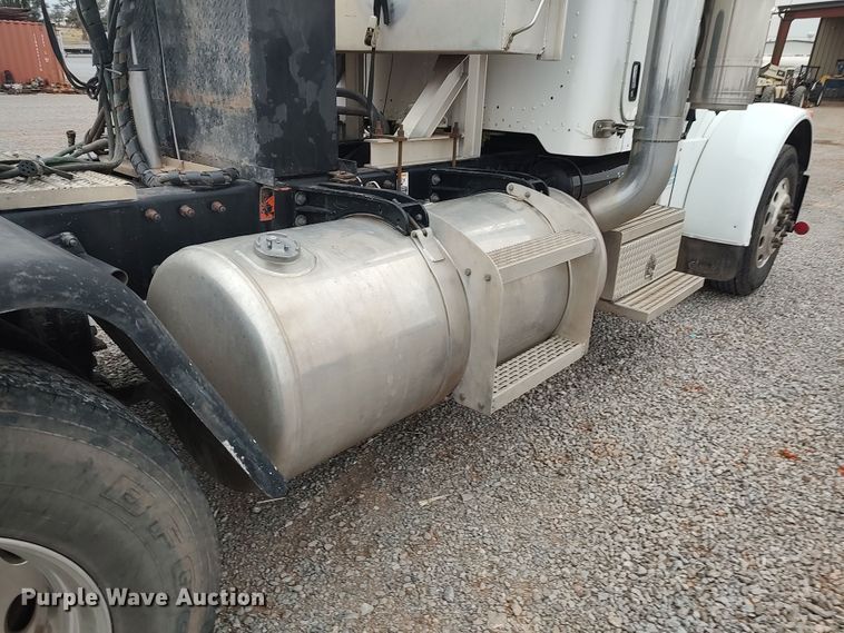 image for item LK9081 2006 Peterbilt 379  semi truck