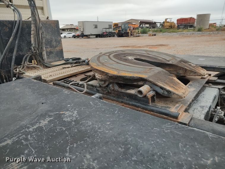 image for item LK9081 2006 Peterbilt 379  semi truck