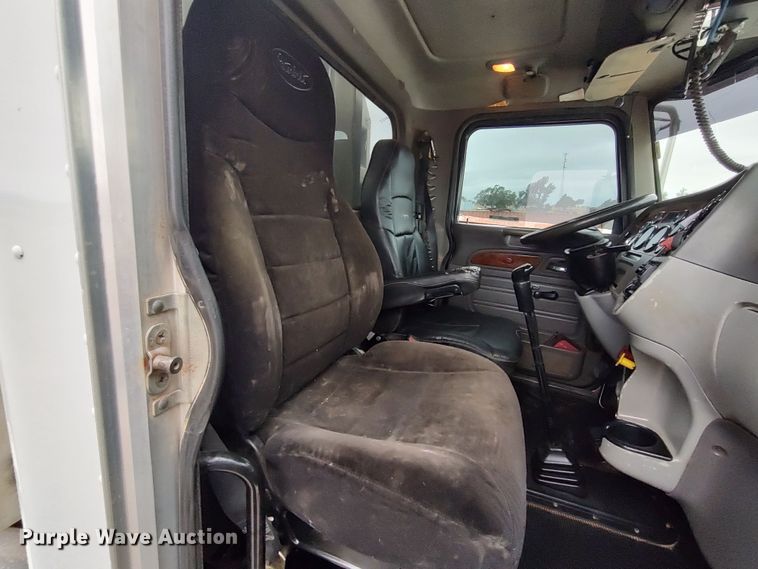 image for item LK9081 2006 Peterbilt 379  semi truck