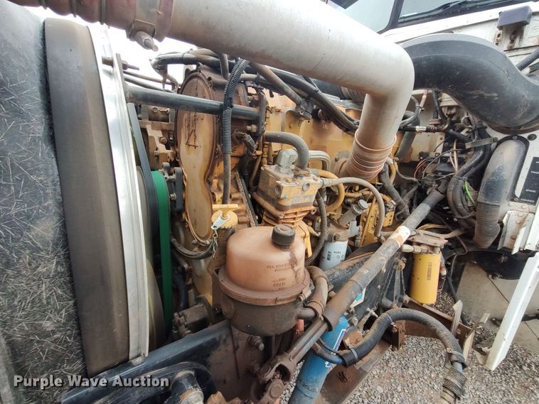 image for item LK9081 2006 Peterbilt 379  semi truck