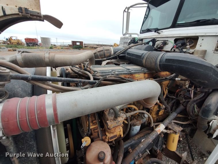 image for item LK9081 2006 Peterbilt 379  semi truck