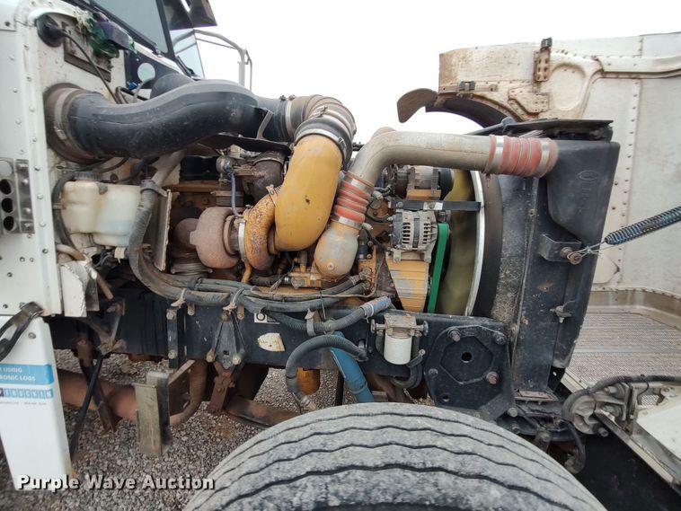 image for item LK9081 2006 Peterbilt 379  semi truck