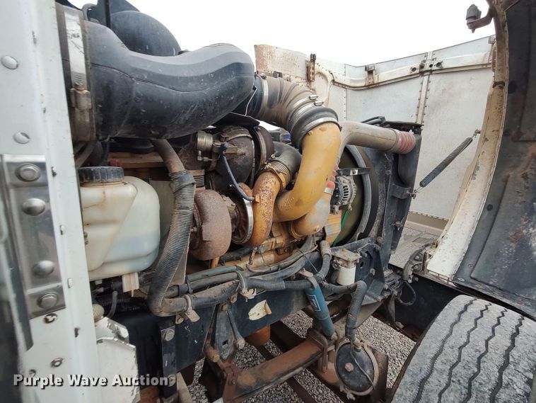 image for item LK9081 2006 Peterbilt 379  semi truck