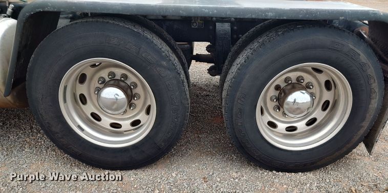 image for item LK9081 2006 Peterbilt 379  semi truck