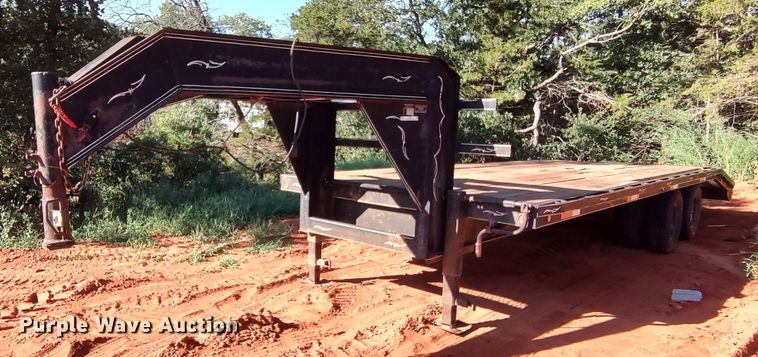 image for item LK9120 2000 Kargo King KK82EGN  equipment trailer