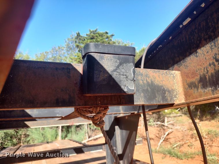 image for item LK9120 2000 Kargo King KK82EGN  equipment trailer