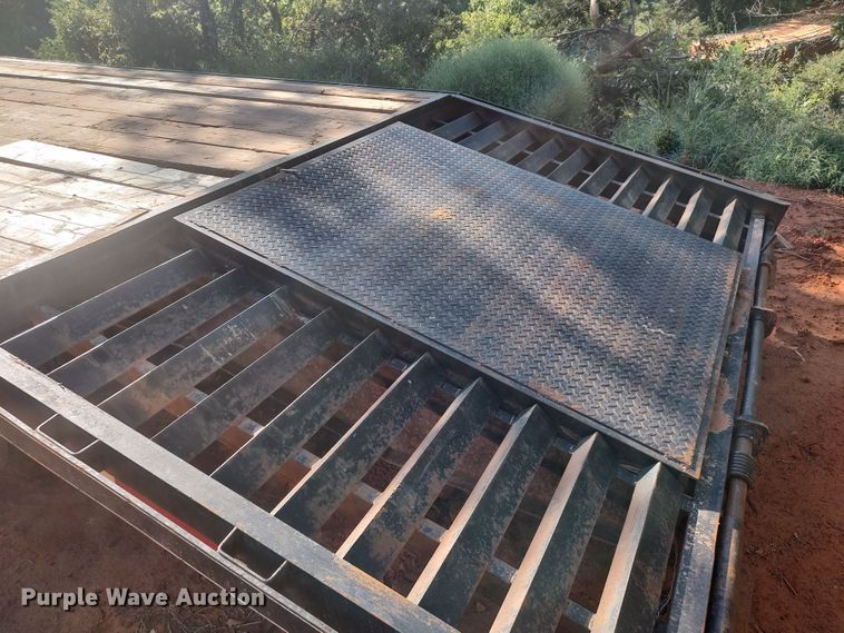 image for item LK9120 2000 Kargo King KK82EGN  equipment trailer