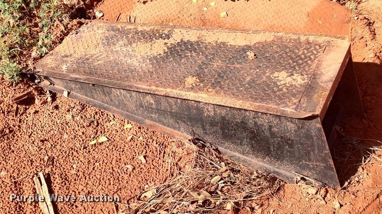 image for item LK9120 2000 Kargo King KK82EGN  equipment trailer