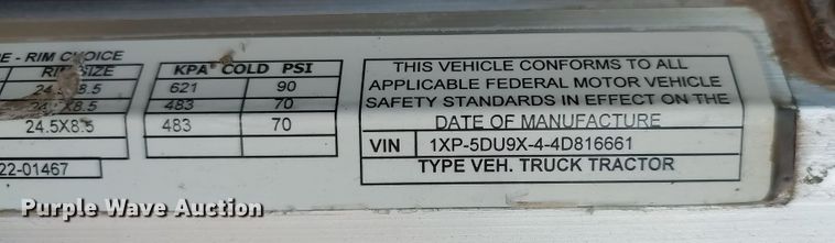 image for item LK9152 2004 Peterbilt 379  semi truck