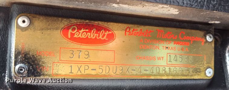 image for item LK9152 2004 Peterbilt 379  semi truck