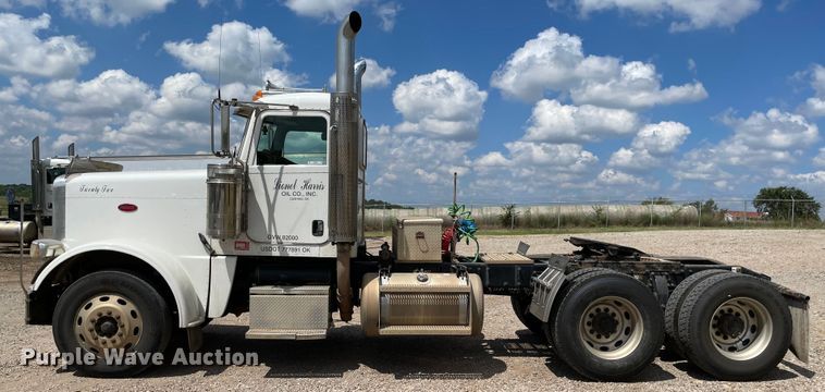 image for item MJ9063 2009 Peterbilt 388  semi truck