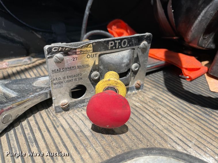 image for item MJ9063 2009 Peterbilt 388  semi truck