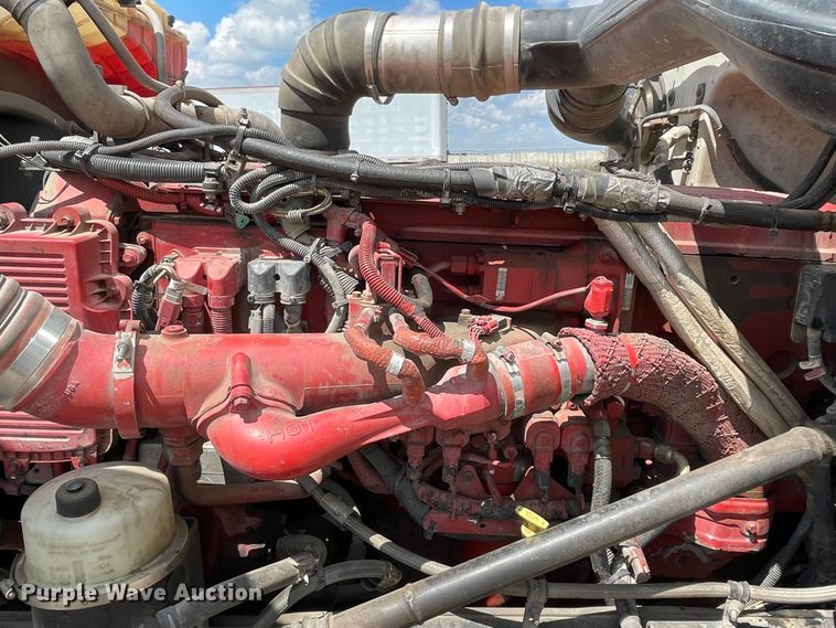 image for item MJ9063 2009 Peterbilt 388  semi truck