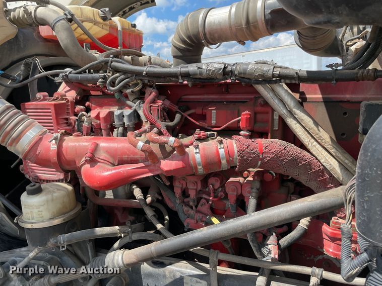 image for item MJ9063 2009 Peterbilt 388  semi truck