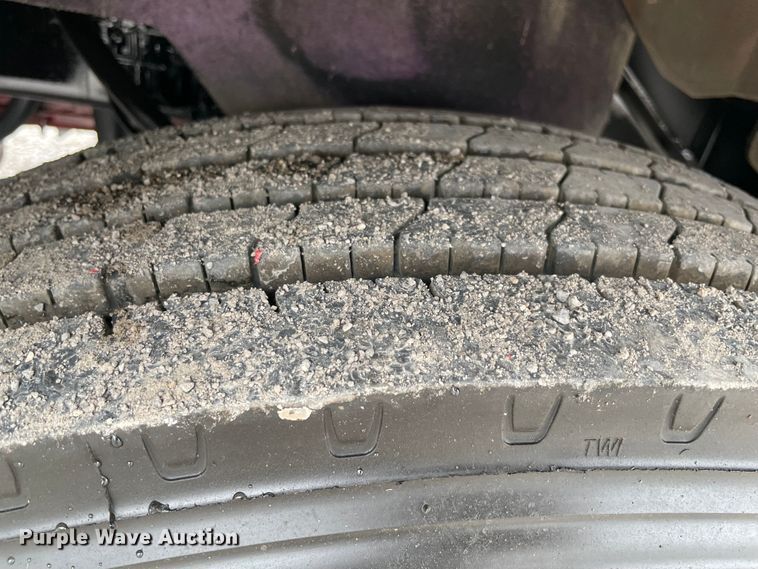 image for item MJ9082 2010 Kenworth W900  semi truck