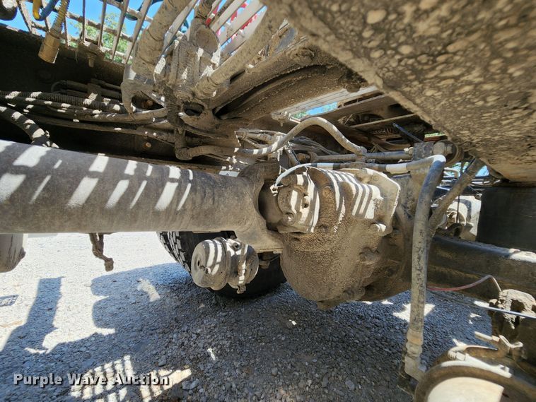 image for item MK9064 2000 Mack CH613  semi truck