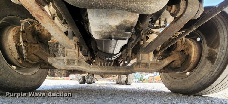 image for item MK9064 2000 Mack CH613  semi truck