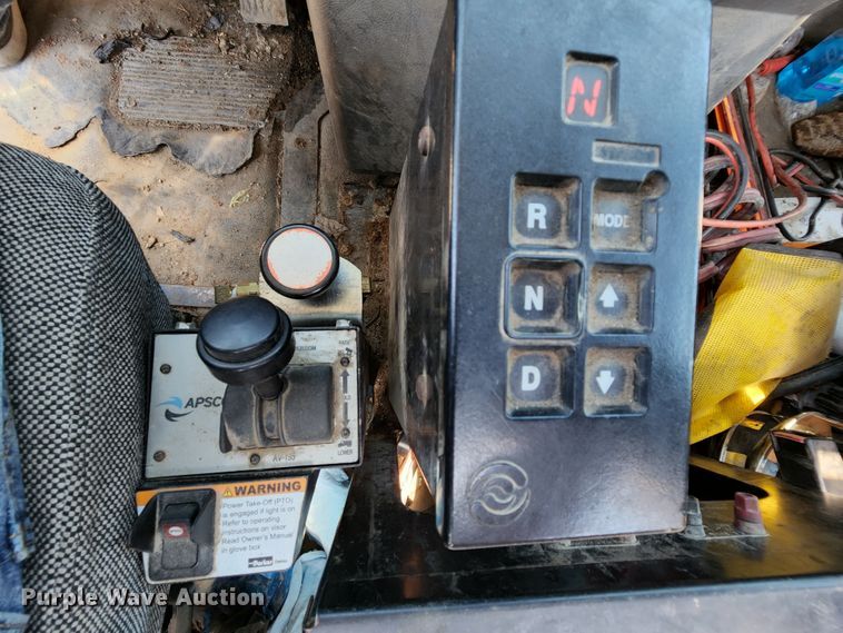 image for item MK9064 2000 Mack CH613  semi truck