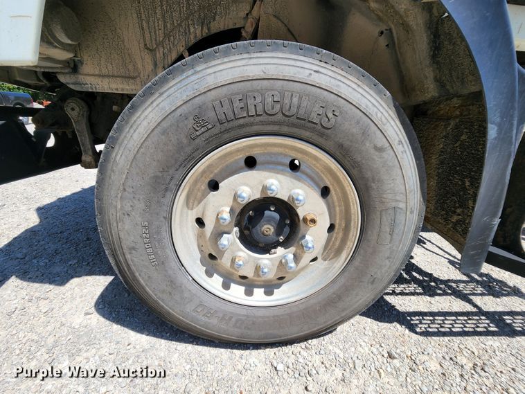 image for item MK9064 2000 Mack CH613  semi truck