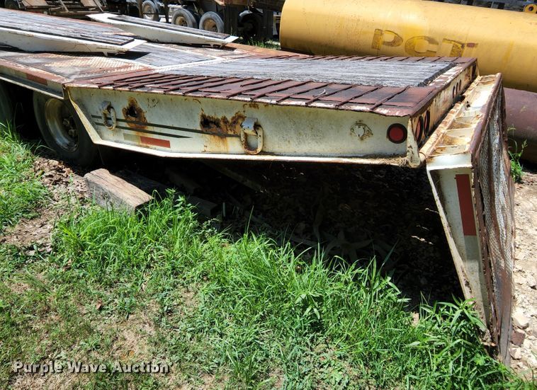 image for item MK9067 1992 Trail King TK70HTP-442  equipment trailer